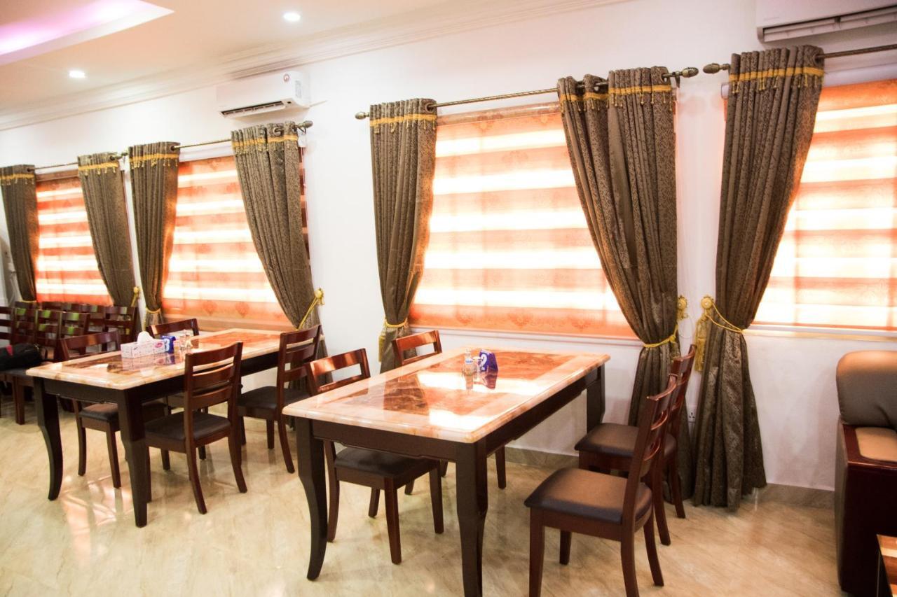 Peace Media Hotels Abuja Buitenkant foto