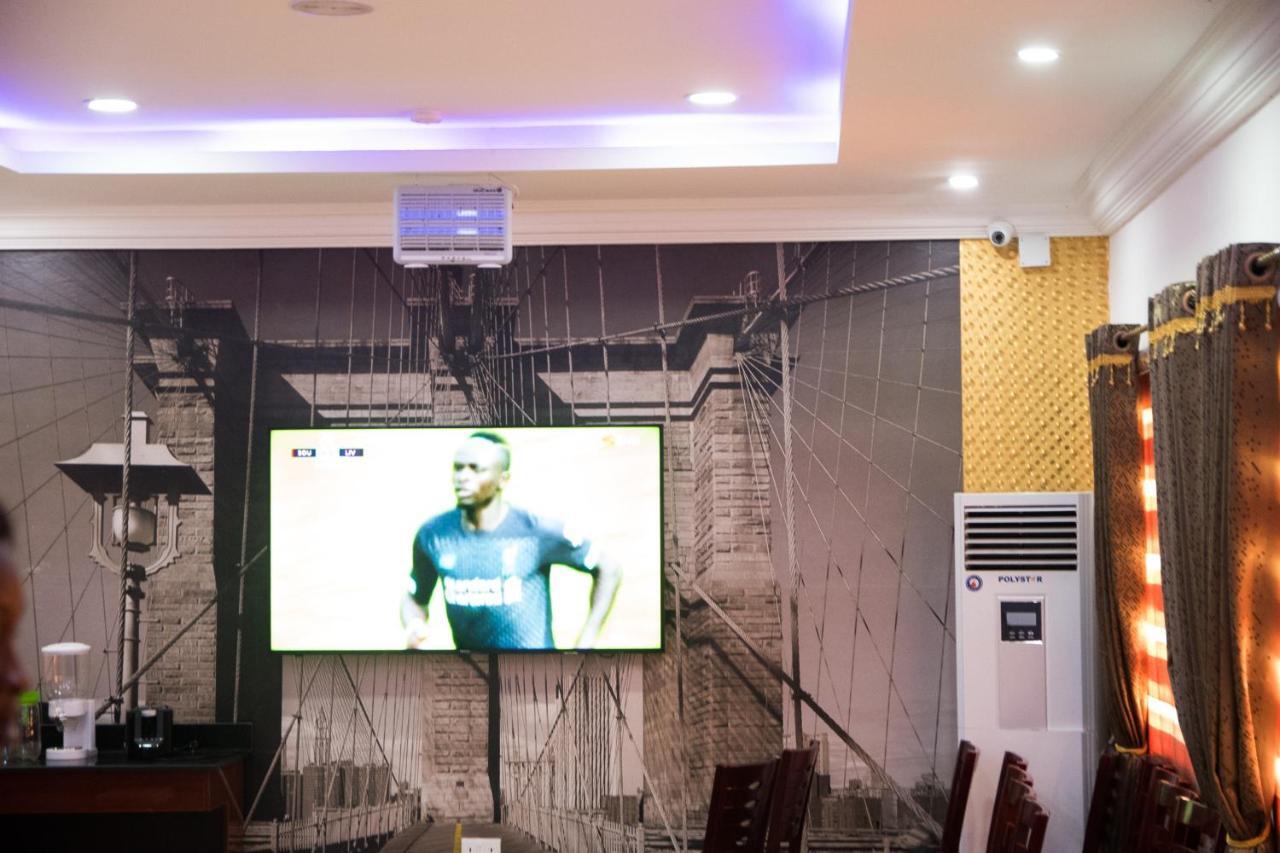 Peace Media Hotels Abuja Buitenkant foto