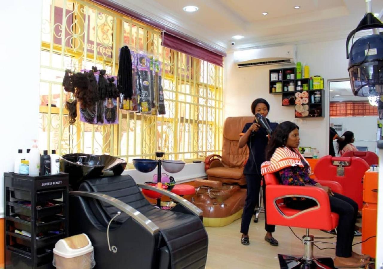 Peace Media Hotels Abuja Buitenkant foto