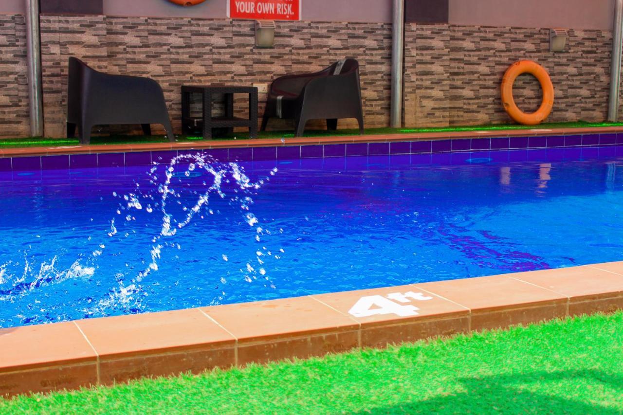 Peace Media Hotels Abuja Buitenkant foto