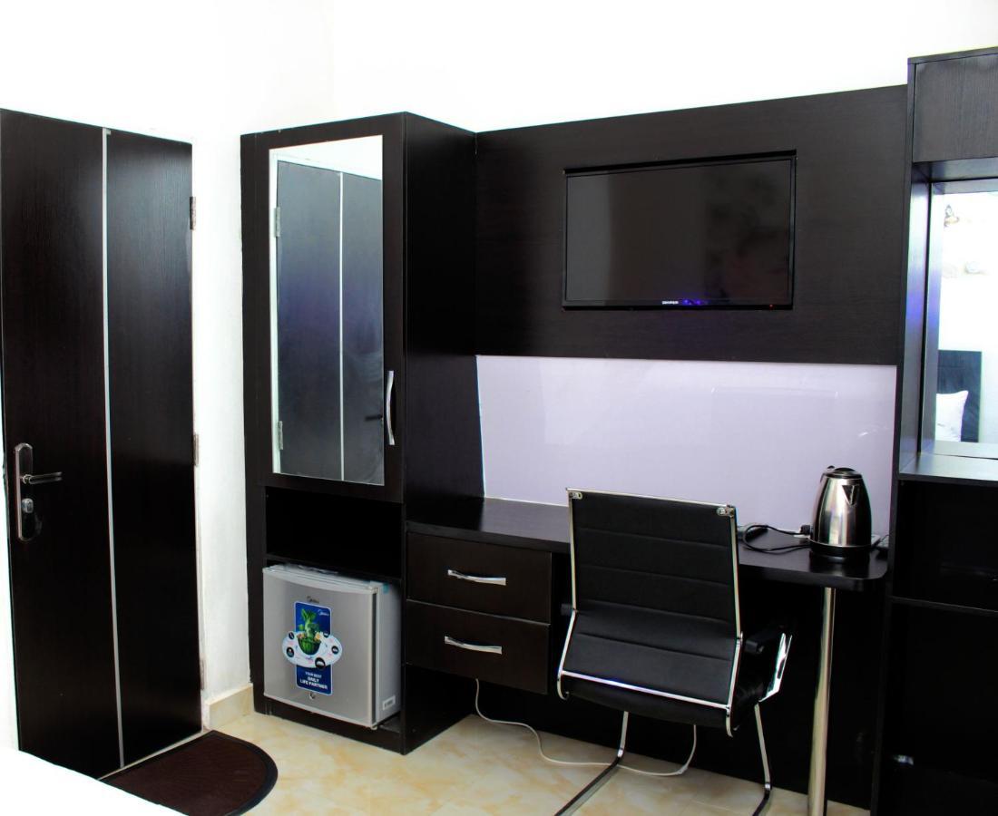 Peace Media Hotels Abuja Buitenkant foto