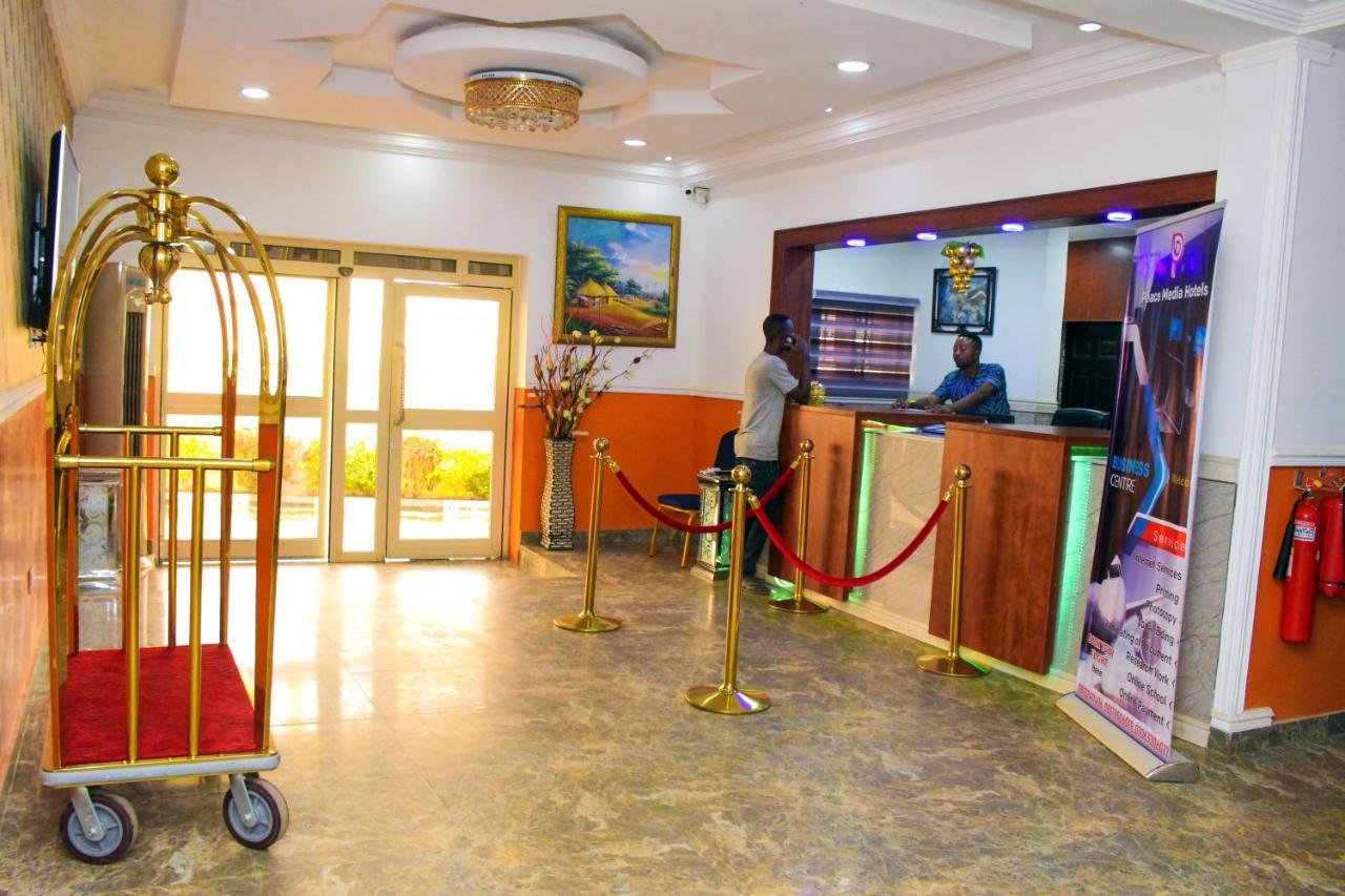 Peace Media Hotels Abuja Buitenkant foto