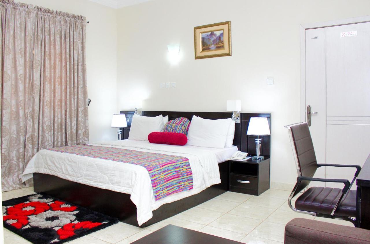 Peace Media Hotels Abuja Buitenkant foto